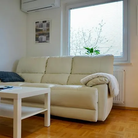 Hotel apartamentowy Kobal *